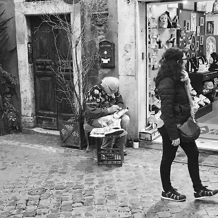Trastevere Via Del Moro * ローマ
